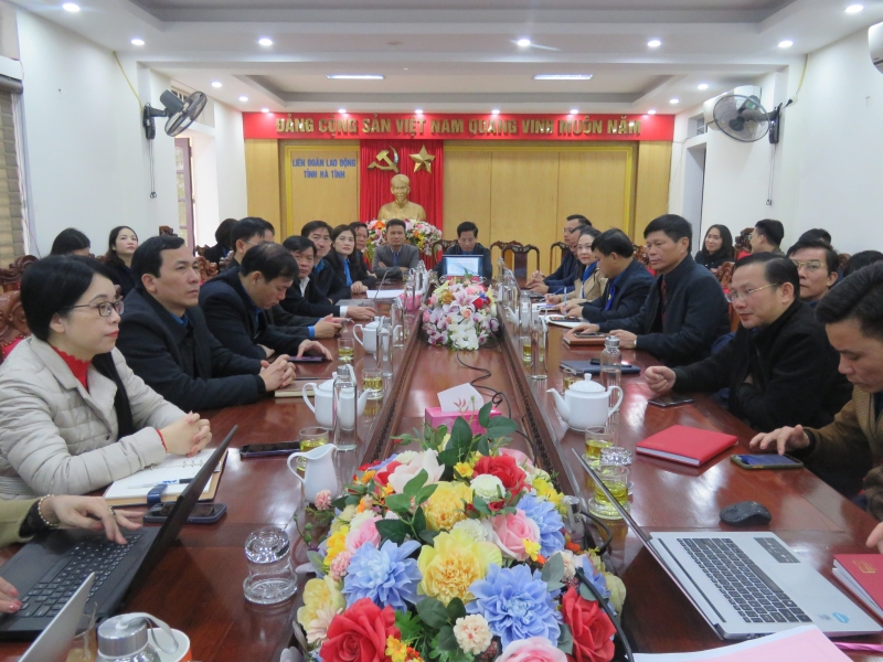 Thấm nhuần Nghị quyết Đại hội XIII Công đoàn Việt Nam để xây dựng tổ chức Công đoàn phát triển toàn diện, là chỗ dựa tin cậy của đoàn viên, người lao động